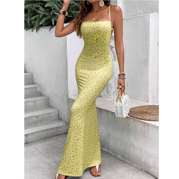 Yellow Floral Sheath Backless Maxi Dress - Picture 6 of 16
